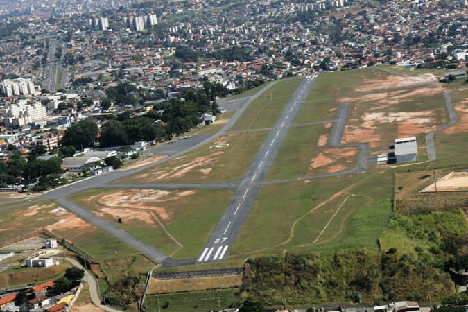 Aeroporto Carlos Prates 